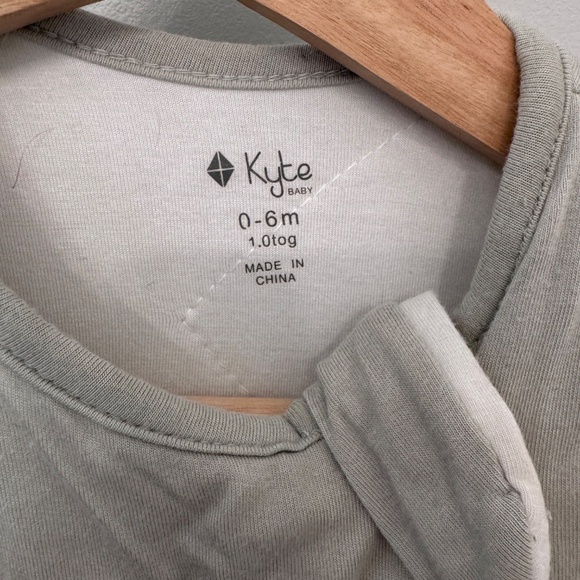 Kyte Baby Sleep Bag in Sage 1.0 (0-6mo) - Picture 3 of 4